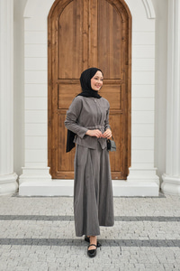 Fermuarlı Cep Detay Kemer Bağlamalı Etekli Takım Gri