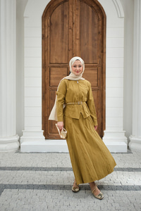 Fermuarlı Cep Detay Kemer Bağlamalı Etekli Takım Yağ Yeşil