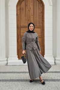 Fermuarlı Cep Detay Kemer Bağlamalı Etekli Takım Gri