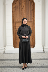 Fermuarlı Cep Detay Kemer Bağlamalı Etekli Takım Siyah