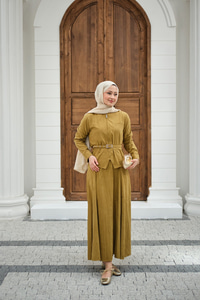 Fermuarlı Cep Detay Kemer Bağlamalı Etekli Takım Yağ Yeşil