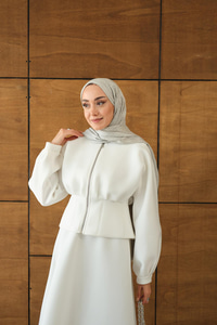 Fermuarlı Etekli Takım Beyaz