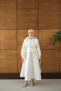 Fermuarlı Etekli Takım Beyaz