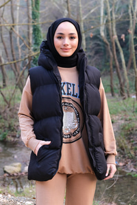 Uygun Fiyatlı FERMUARLI KAPSONLU YELEK SIYAH | Loccomoda.com 