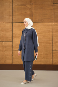 Fermuarlı Ve Boncuk Detaylı Pantolonlu Takım Lacivert