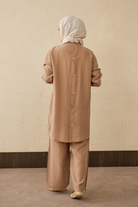 Fermuarlı Ve Boncuk Detaylı Pantolonlu Takım Vizon