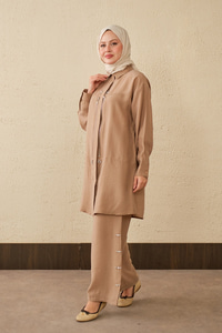 Fermuarlı Ve Boncuk Detaylı Pantolonlu Takım Vizon