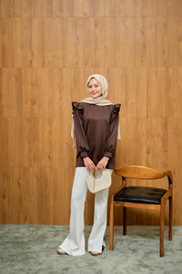 Fırfır Detay Taşlı Tunik Kahverengi