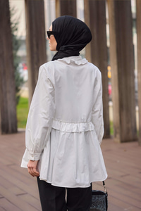 Fırfırlı Düğmesi Taş Detaylı Tunik Gömlek Beyaz