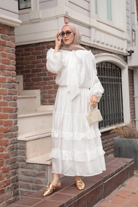 Fırfrı Detaylı Takım Beyaz