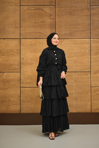 Fisto Volanlı Kemer Detay Elbise Siyah