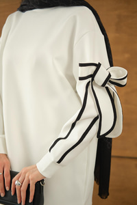 Fiyonk Detaylı İkili Takım Beyaz