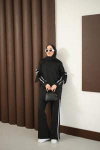 Fiyonk Detaylı İkili Takım Siyah