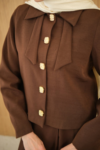 Fiyonk Görünümlü Çift Yaka Takım Kahverengi