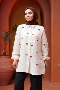 Fiyonk Nakış Detaylı Gömlek Krem