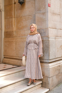 Freddy Desenli Piliseli Etekli Takım Gri