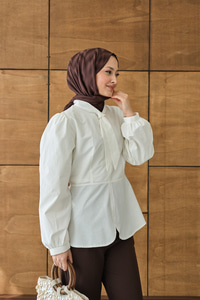 Fular Yaka Detaylı Kısa Gömlek Beyaz