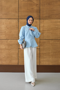 Fular Yaka Detaylı Kısa Gömlek Mavi