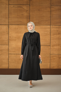 Fular Yaka Detaylı Nervürlü Modal Elbise Siyah