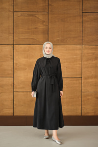 Fular Yaka Detaylı Nervürlü Modal Elbise Siyah