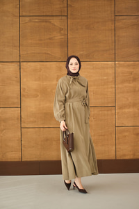 Fular Yaka Detaylı Nervürlü Modal Elbise Küf Yeşil