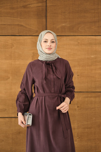 Fular Yaka Detaylı Nervürlü Modal Elbise Bordo