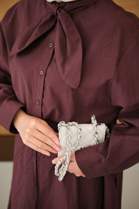 Fular Yaka Gömlekli Takım Bordo