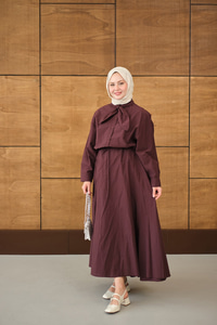 Fular Yaka Gömlekli Takım Bordo