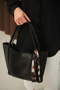 Fularlı Çanta Siyah