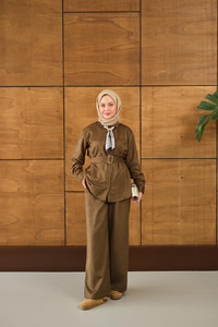 Fularlı Gömlekli Takım Haki Yeşil