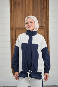 Garni Detaylı Bağcıklı Takım Beyaz