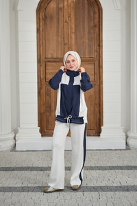 Garni Detaylı Bağcıklı Takım Beyaz