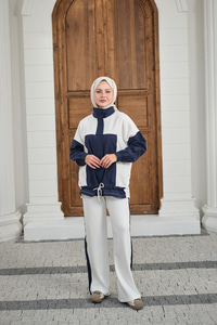 Garni Detaylı Bağcıklı Takım Beyaz