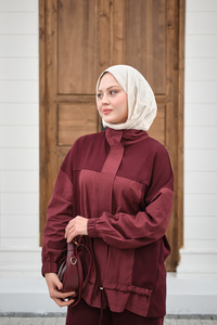 Garni Detaylı Bağcıklı Takım Bordo