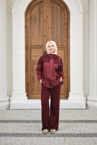 Garni Detaylı Bağcıklı Takım Bordo
