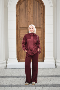 Garni Detaylı Bağcıklı Takım Bordo