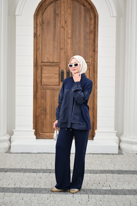 Garni Detaylı Bağcıklı Takım Lacivert