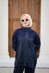 Garni Detaylı Bağcıklı Takım Lacivert