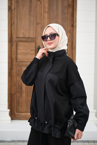 Garni Detaylı Bağcıklı Takım Siyah