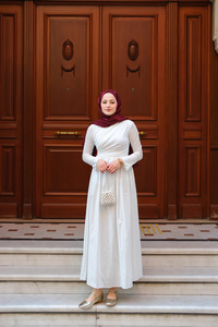 Garnili Asimetrik Elbise Beyaz