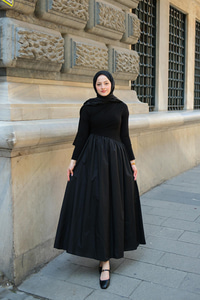 Garnili Asimetrik Elbise Siyah