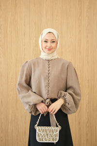 Geçirme Düğme Detay Bel Bağlamalı Gömlek Vizon