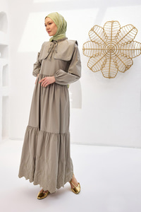 Gemici Yaka Brode Detaylı Elbise Küf Yeşil