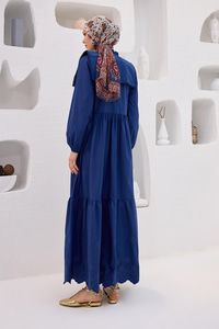 Gemici Yaka Brode Detaylı Elbise Lacivert