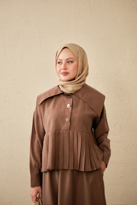 Gemici Yaka Fırfır Detay Takım Kahverengi