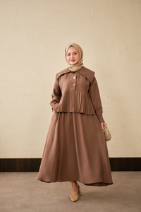 Gemici Yaka Fırfır Detay Takım Kahverengi