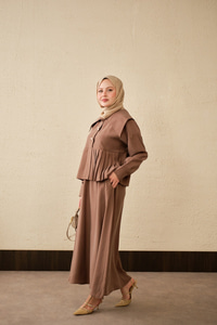 Gemici Yaka Fırfır Detay Takım Kahverengi