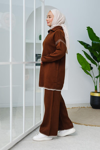 Gemici Yaka Şerit Detay Triko Takım Acı Kahve