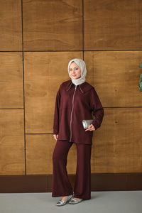 Gemici Yaka Taşlı Takım Bordo