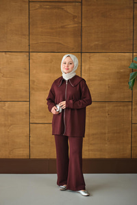 Gemici Yaka Taşlı Takım Bordo